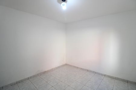Quarto de casa para alugar com 1 quarto, 40m² em Jardim Nizia, São Paulo
