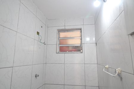 Banheiro de casa para alugar com 1 quarto, 40m² em Jardim Nizia, São Paulo