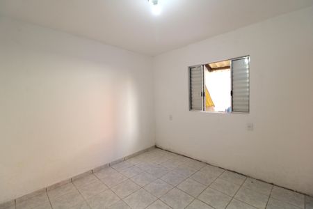 Quarto de casa para alugar com 1 quarto, 40m² em Jardim Nizia, São Paulo