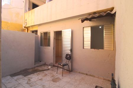 Fachada de casa para alugar com 1 quarto, 40m² em Jardim Nizia, São Paulo