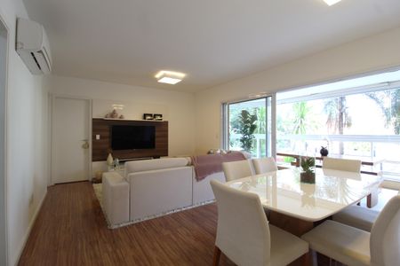 Apartamento à venda com 120m², 3 quartos e 2 vagasSala