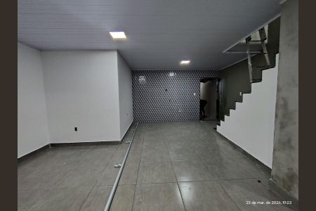 Casa para alugar com 180m², 4 quartos e 2 vagas
