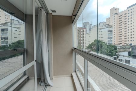 Studio para alugar com 32m², 1 quarto e sem vaga Studio para alugar com 32m², 1 quarto e sem vagaSacada