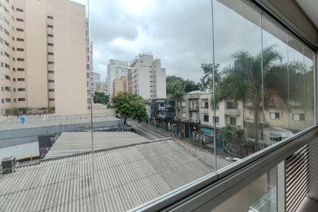 Studio para alugar com 32m², 1 quarto e sem vaga Studio para alugar com 32m², 1 quarto e sem vagaSacada