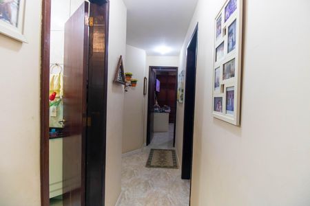 Casa à venda com 518m², 3 quartos e 2 vagas Casa à venda com 518m², 3 quartos e 2 vagasCorredor