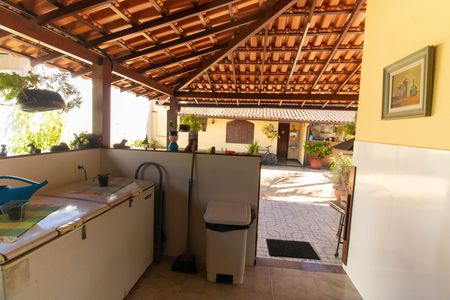 Casa à venda com 518m², 3 quartos e 2 vagas Casa à venda com 518m², 3 quartos e 2 vagasÁrea de Serviço