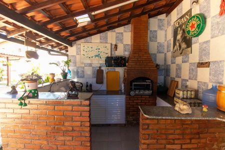 Casa à venda com 518m², 3 quartos e 2 vagas Casa à venda com 518m², 3 quartos e 2 vagasÁrea externa