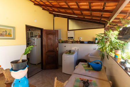 Casa à venda com 518m², 3 quartos e 2 vagas Casa à venda com 518m², 3 quartos e 2 vagasÁrea de Serviço