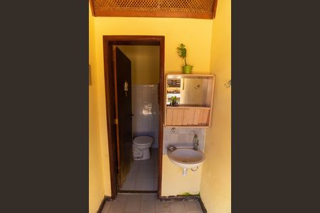 Casa à venda com 518m², 3 quartos e 2 vagas Casa à venda com 518m², 3 quartos e 2 vagasBanheiro de serviço