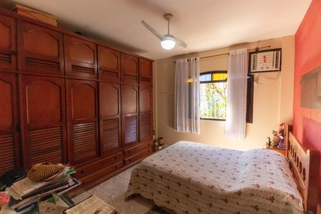 Suíte  de casa à venda com 3 quartos, 518m² em Itaipu, Niterói