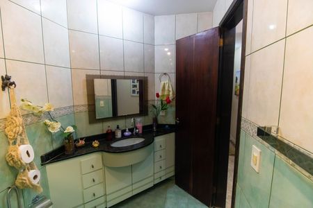 Casa à venda com 518m², 3 quartos e 2 vagas Casa à venda com 518m², 3 quartos e 2 vagasBanheiro Social