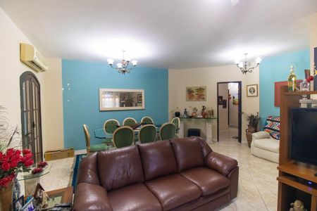 Sala de casa à venda com 3 quartos, 518m² em Itaipu, Niterói