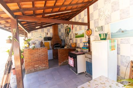 Casa à venda com 518m², 3 quartos e 2 vagas Casa à venda com 518m², 3 quartos e 2 vagasÁrea externa