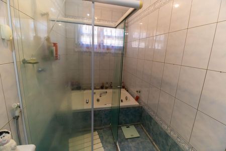 Casa à venda com 518m², 3 quartos e 2 vagas Casa à venda com 518m², 3 quartos e 2 vagasBanheiro da Suíte