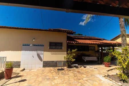 Casa à venda com 518m², 3 quartos e 2 vagas Casa à venda com 518m², 3 quartos e 2 vagasÁrea externa