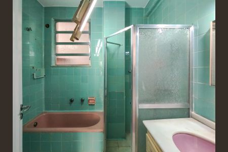 Apartamento para alugar com 85m², 3 quartos e sem vaga Apartamento para alugar com 85m², 3 quartos e sem vagaBanheiro Corredor