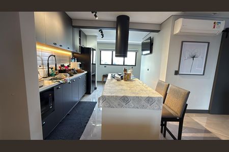 Apartamento à venda com 120m², 2 quartos e 2 vagasCozinha