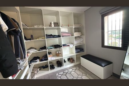 Apartamento à venda com 120m², 2 quartos e 2 vagasCloset