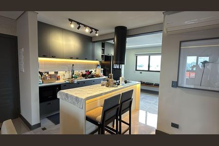 Apartamento à venda com 120m², 2 quartos e 2 vagasCozinha