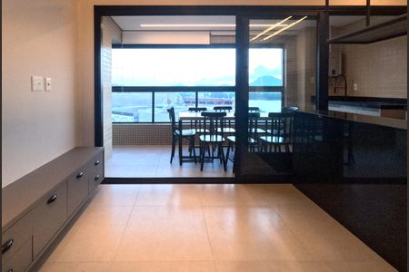 Sala de apartamento para alugar com 2 quartos, 65m² em Ponta da Praia, Santos