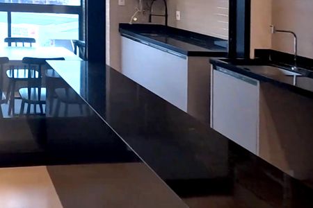 Cozinha Americana de apartamento para alugar com 2 quartos, 65m² em Ponta da Praia, Santos