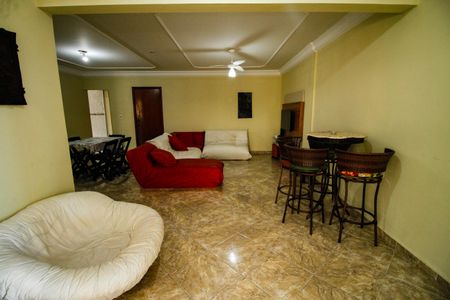 Apartamento para alugar com 120m², 3 quartos e 2 vagas Apartamento para alugar com 120m², 3 quartos e 2 vagasSala