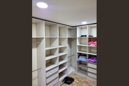 Closet de casa à venda com 3 quartos, 120m² em Itanhangá, Rio de Janeiro