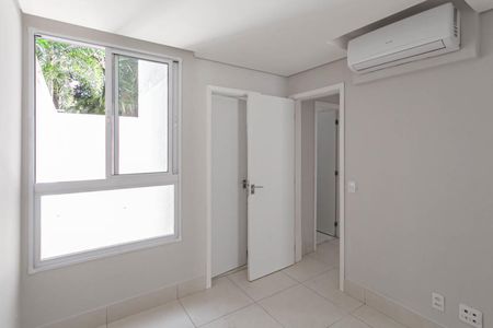 Apartamento à venda com 104m², 2 quartos e 2 vagas Apartamento à venda com 104m², 2 quartos e 2 vagasSuíte