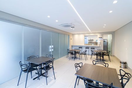 Apartamento à venda com 104m², 2 quartos e 2 vagas Apartamento à venda com 104m², 2 quartos e 2 vagasÁrea comum - Salão de festas