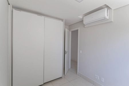 Apartamento à venda com 104m², 2 quartos e 2 vagas Apartamento à venda com 104m², 2 quartos e 2 vagasQuarto