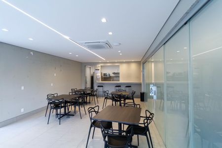 Apartamento à venda com 104m², 2 quartos e 2 vagas Apartamento à venda com 104m², 2 quartos e 2 vagasÁrea comum - Salão de festas