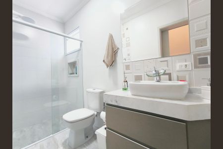 Casa de condomínio à venda com 300m², 3 quartos e 4 vagasBanheiro 2