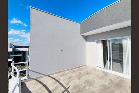 Casa de condomínio à venda com 300m², 3 quartos e 4 vagasSala 2