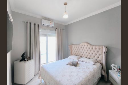 Casa de condomínio à venda com 300m², 3 quartos e 4 vagasQuarto 1 - Suíte