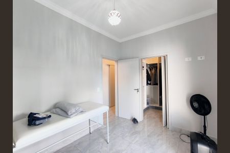 Casa de condomínio à venda com 300m², 3 quartos e 4 vagasQuarto 3