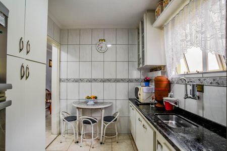 Apartamento à venda com 54m², 2 quartos e 1 vagaCozinha e Área de Serviço