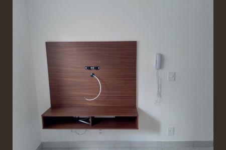 Sala  de apartamento para alugar com 2 quartos, 32m² em Vila Carmosina, São Paulo