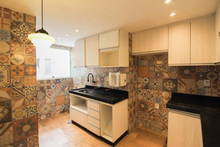 Apartamento à venda com 96m², 3 quartos e 2 vagasCozinha