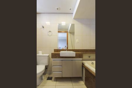 Apartamento à venda com 96m², 3 quartos e 2 vagasBanheiro da Suíte