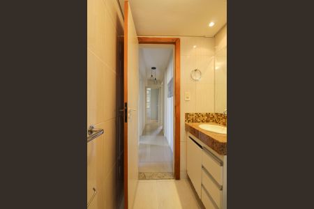 Apartamento à venda com 96m², 3 quartos e 2 vagasBanheiro Social