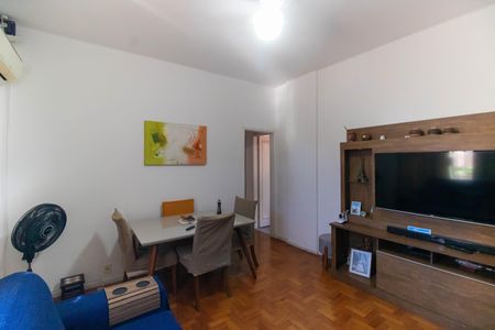 Apartamento à venda com 88m², 3 quartos e sem vaga Apartamento à venda com 88m², 3 quartos e sem vagaSala