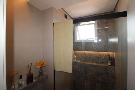 Apartamento à venda com 96m², 3 quartos e 3 vagasQuarto 3 - Banheiro