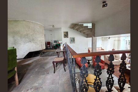 Casa à venda com 470m², 7 quartos e 6 vagasSala