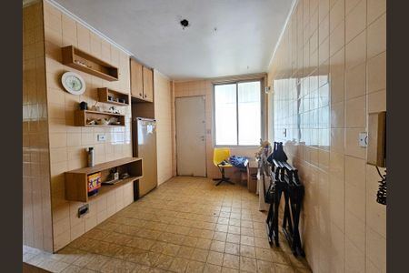 Casa à venda com 470m², 7 quartos e 6 vagasCozinha