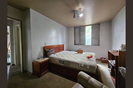 Casa à venda com 470m², 7 quartos e 6 vagasQuarto