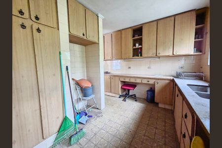 Casa à venda com 470m², 7 quartos e 6 vagasCozinha