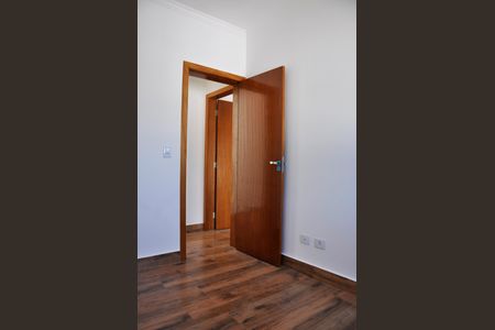 Casa à venda com 100m², 3 quartos e 2 vagas Casa à venda com 100m², 3 quartos e 2 vagasDetalhe - Quarto 02