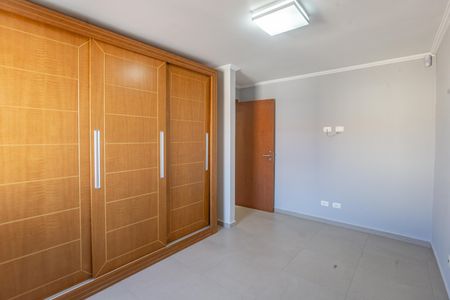 Casa à venda com 410m², 4 quartos e 4 vagasSuíte 2