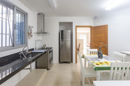 Casa à venda com 410m², 4 quartos e 4 vagasCozinha