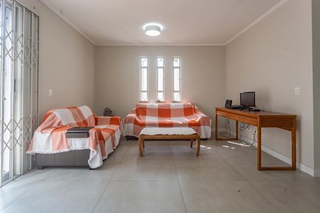 Casa à venda com 410m², 4 quartos e 4 vagasSala